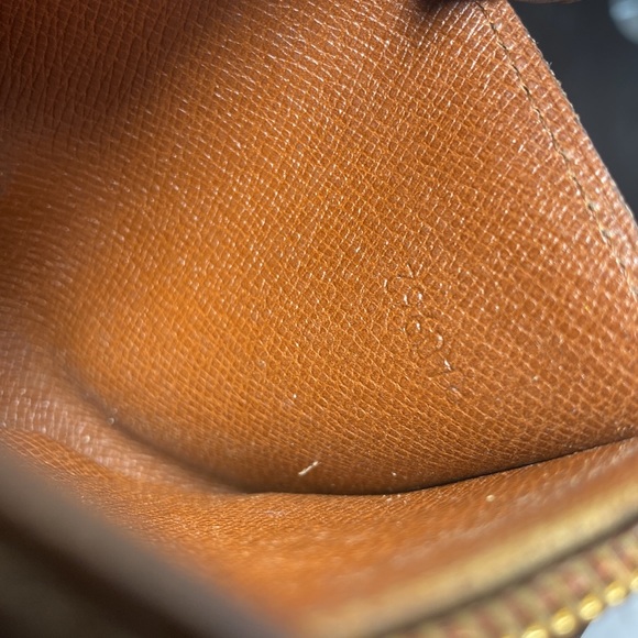 Authentic Louis Vuitton Monogram Bifold Zippy Wallet with chain - Picture 11 of 15